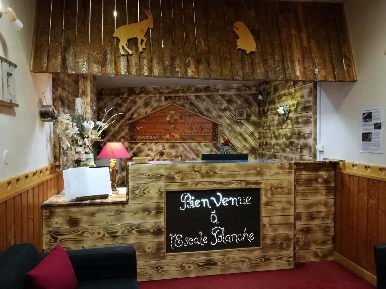 Hotel L'Escale Blanche レ・ゾル エクステリア 写真